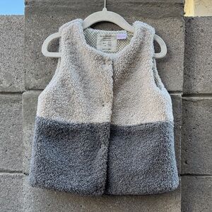 Zara Two-Tone Sherpa Vest BabyGirl 3/4 years